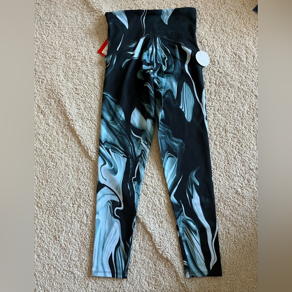 NWT SPANX XS Blue Marble Swirl Leggings High Rise 7/8 Booty Boost 🍑 - Picture 4 of 10
